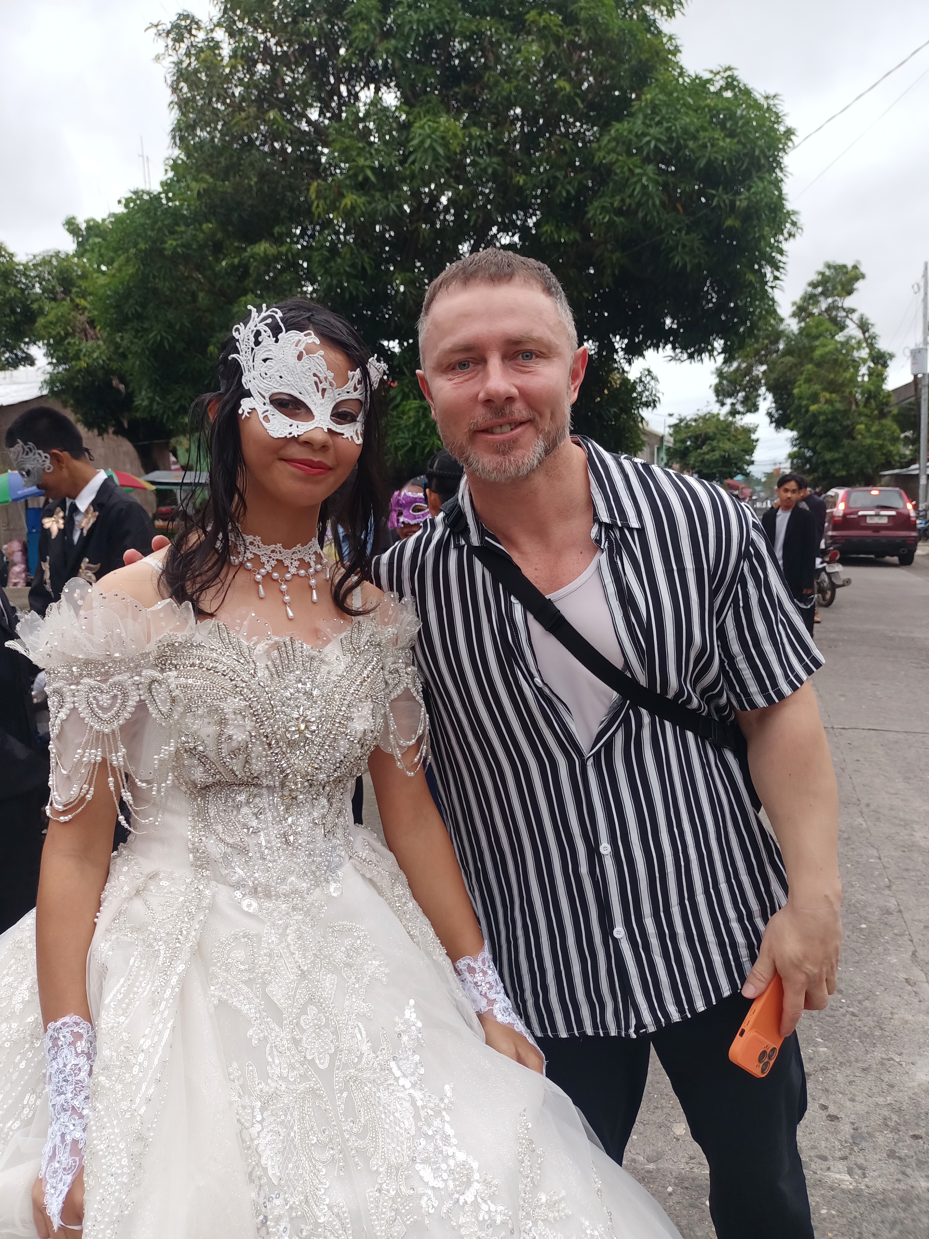 Preloved White Gown