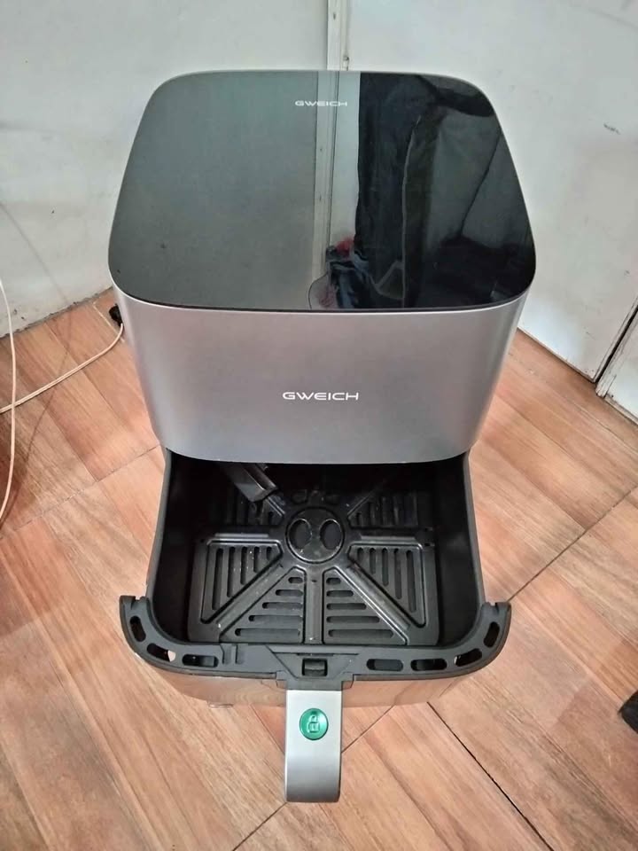 Gweich 5.5l Air fryer Touch screen